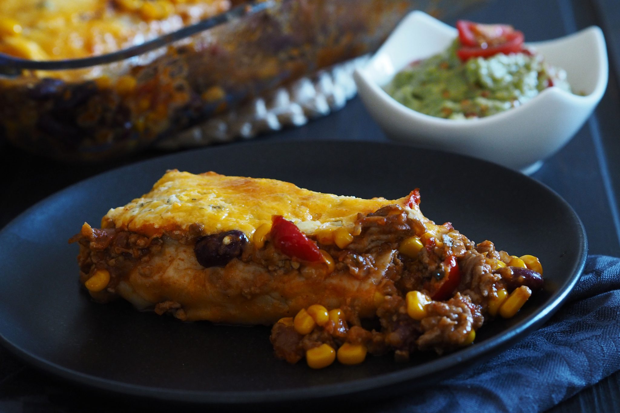 Überbackene Enchiladas mit Avocado-Dip