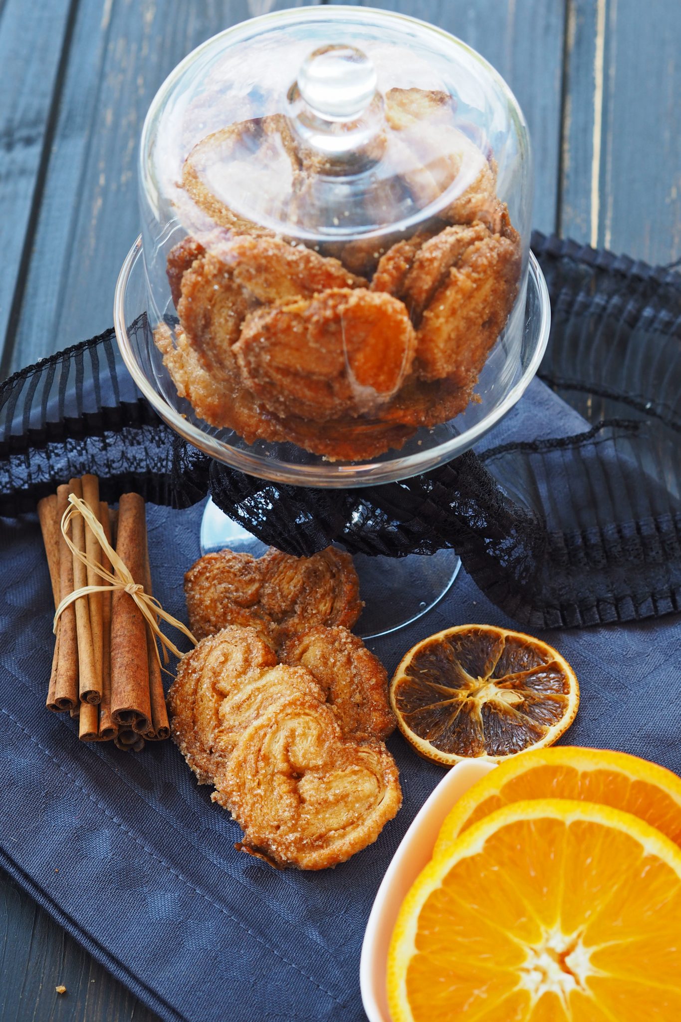 knuspriger Blätterteig Schweineohren mit Orange und Zimt