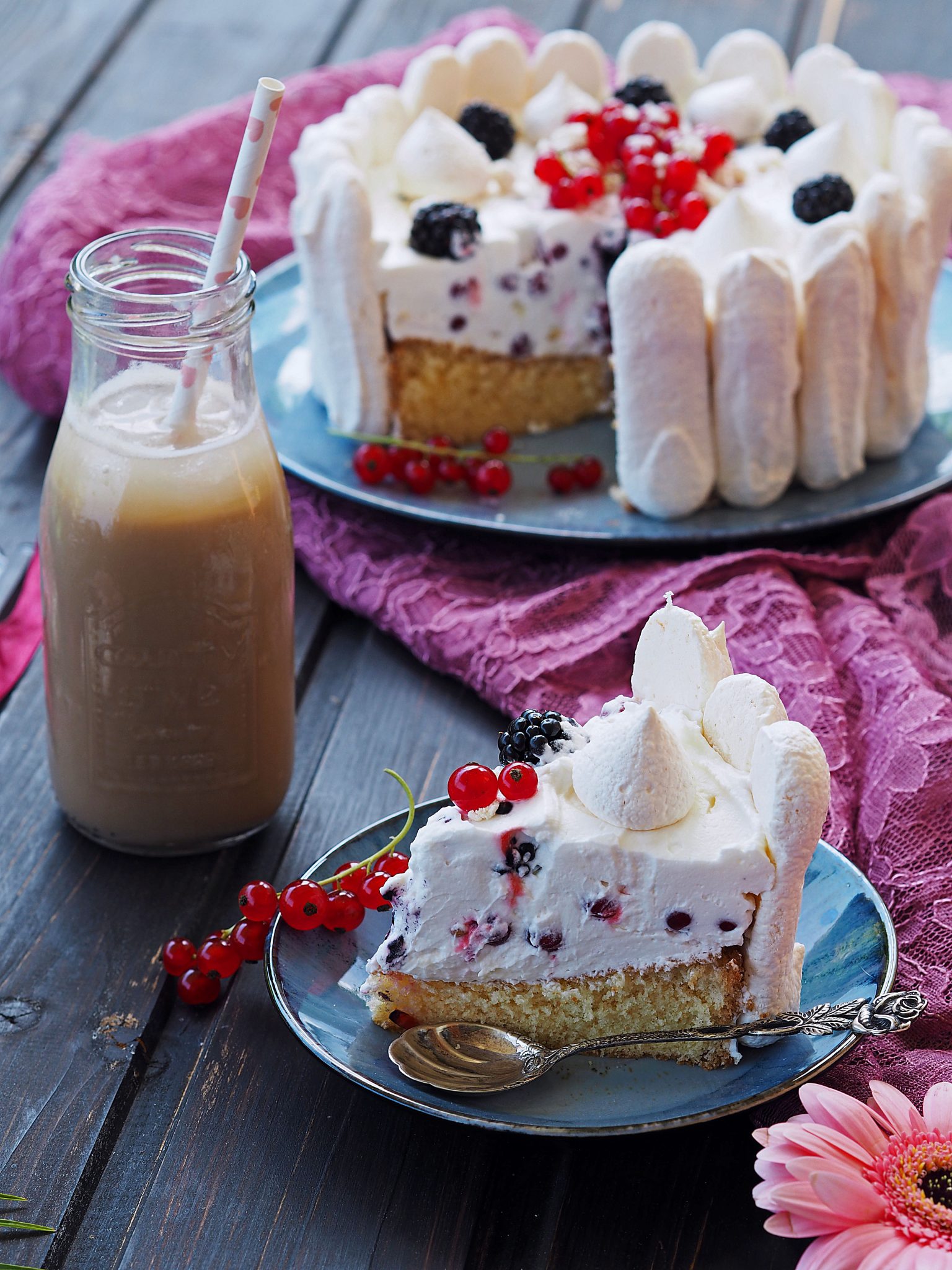 Biskuit-Torte a la Eton Mess