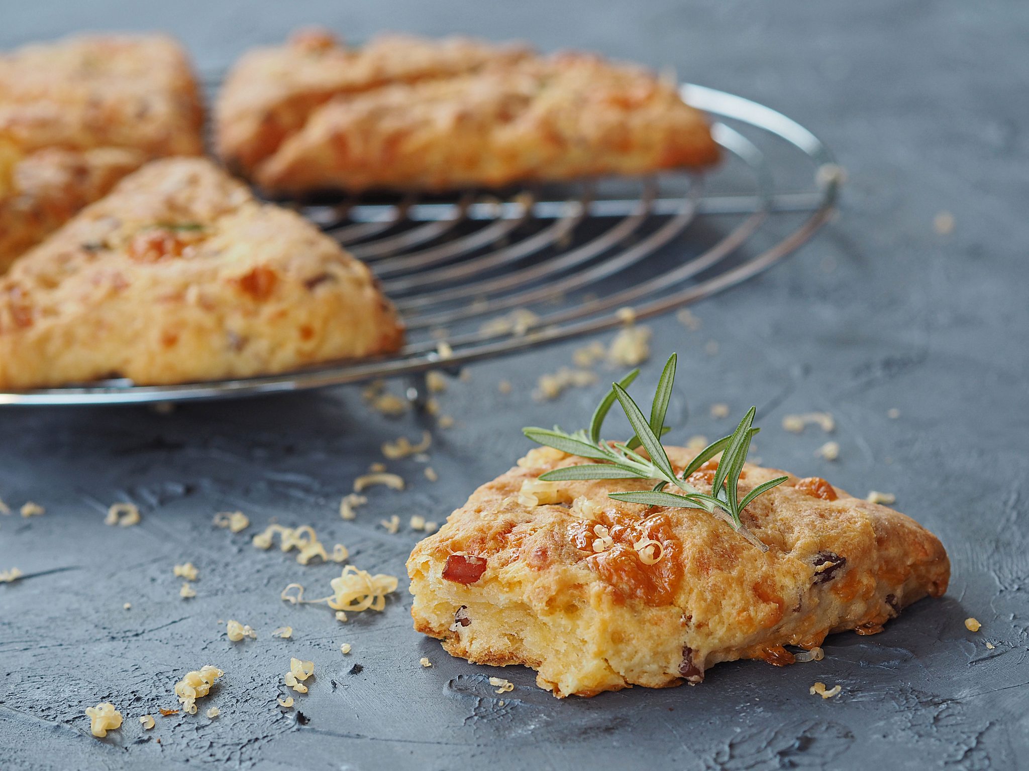 Käse-Scones mit Schinken und Rosmarin - * what bakes me smile