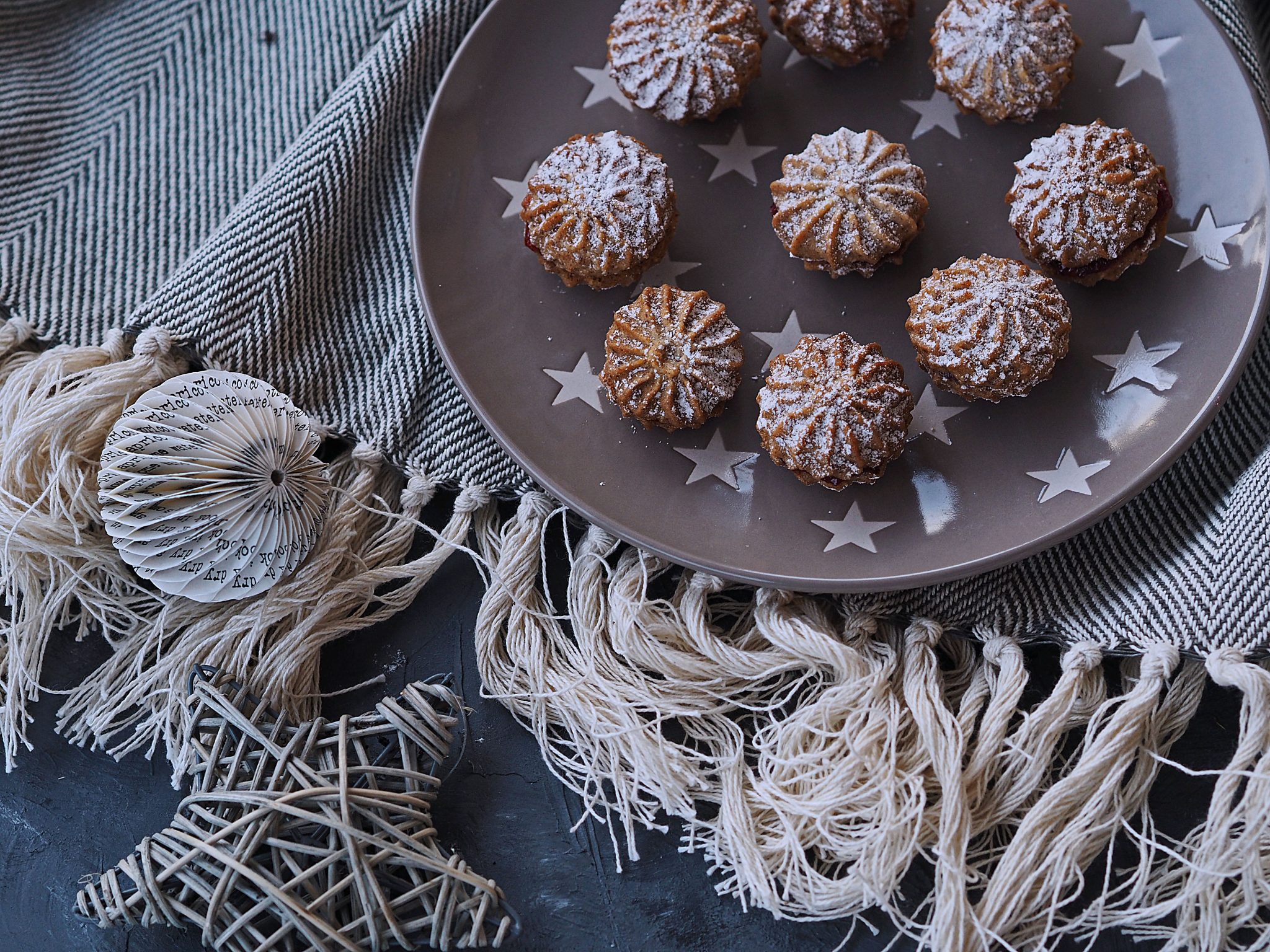 Weihnachtskekse mit Marmelade