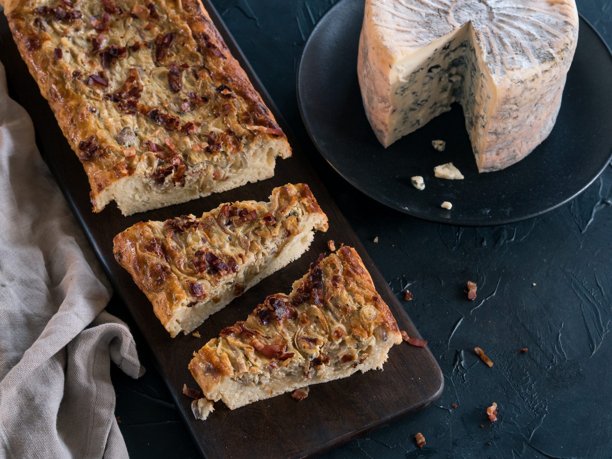 Zwiebelkuchen mit Käse