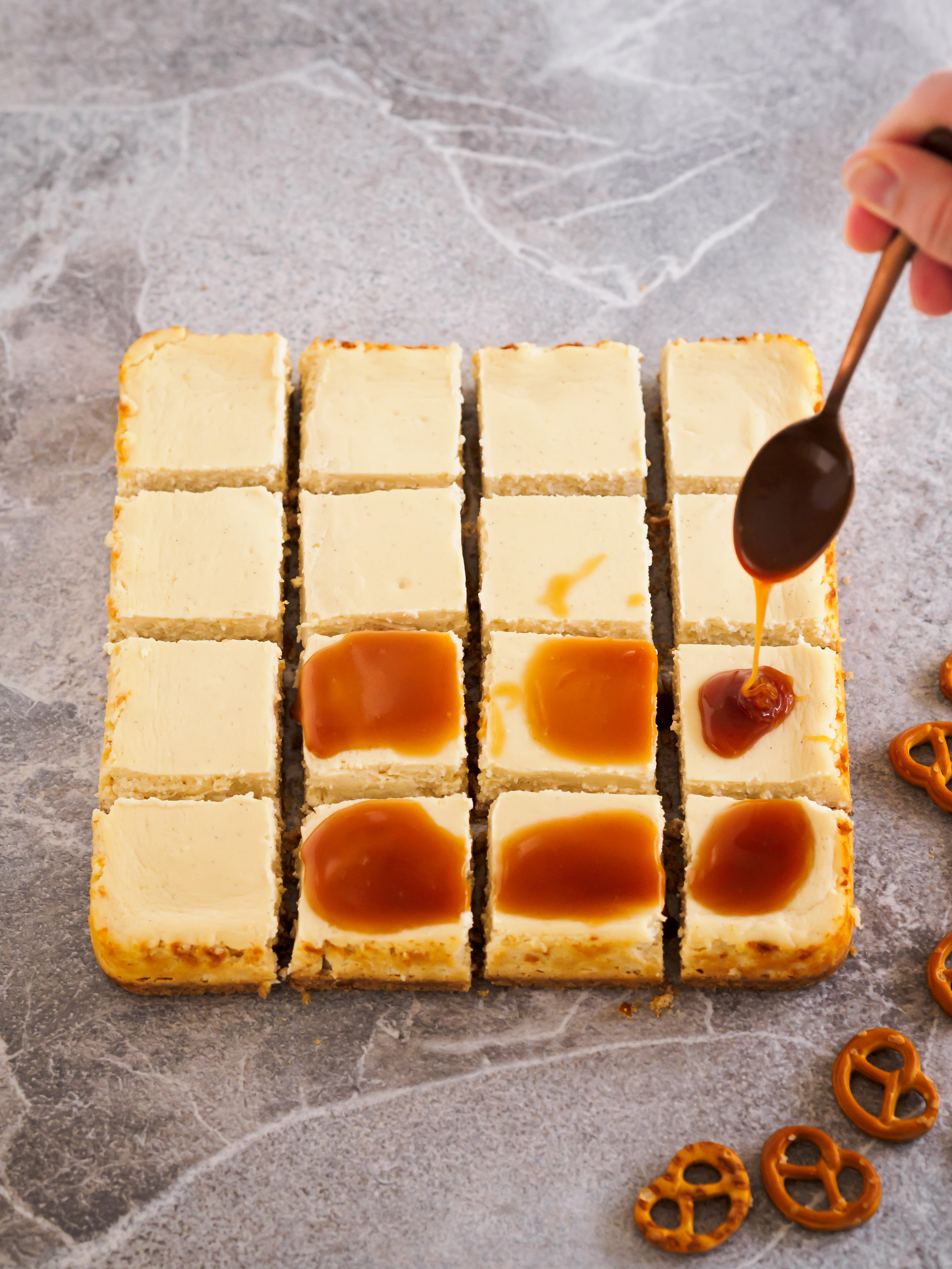 Cheesecake mit Salzkaramellsauce