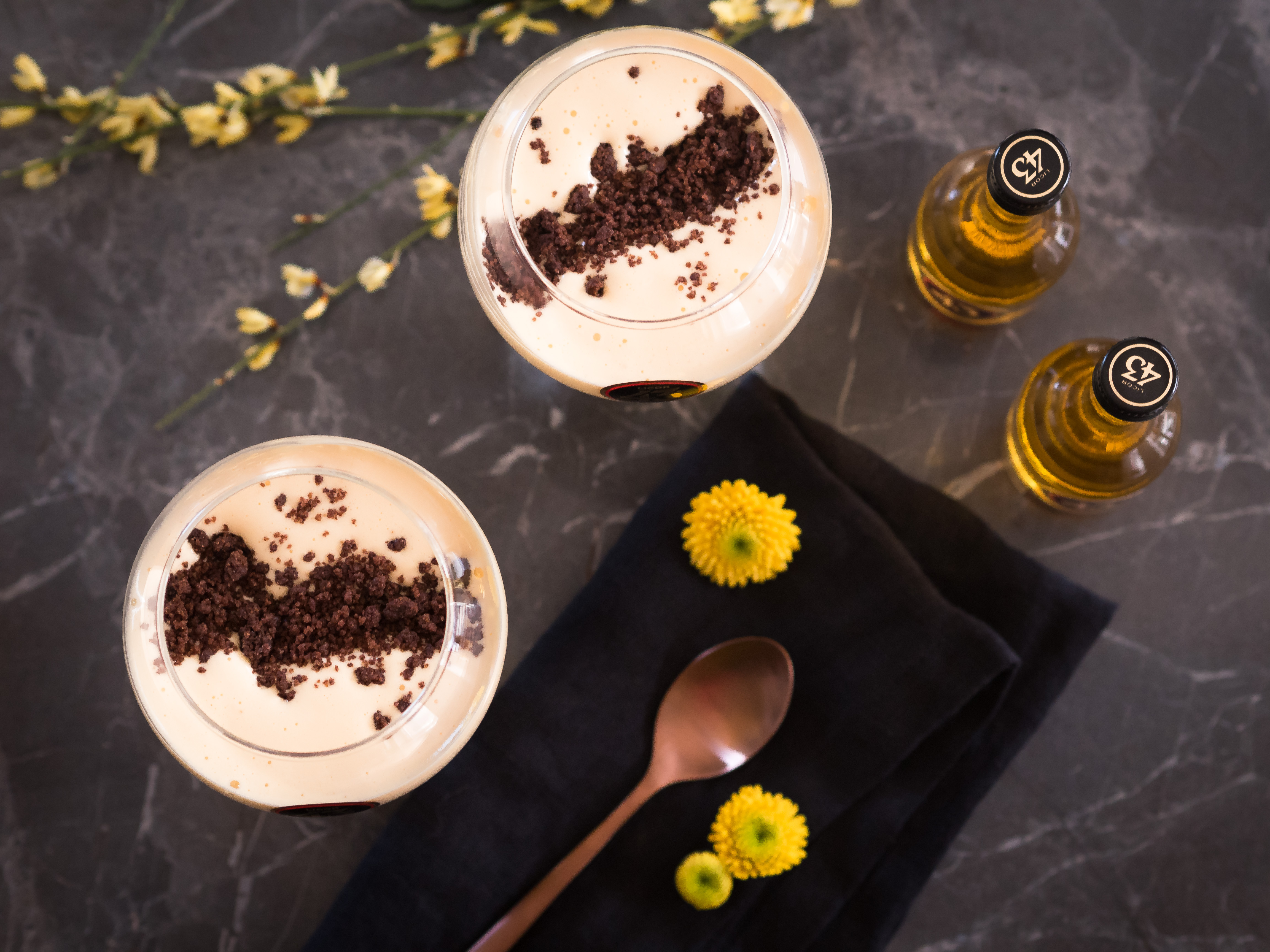 Zabaglione mit Kaffeestreusel