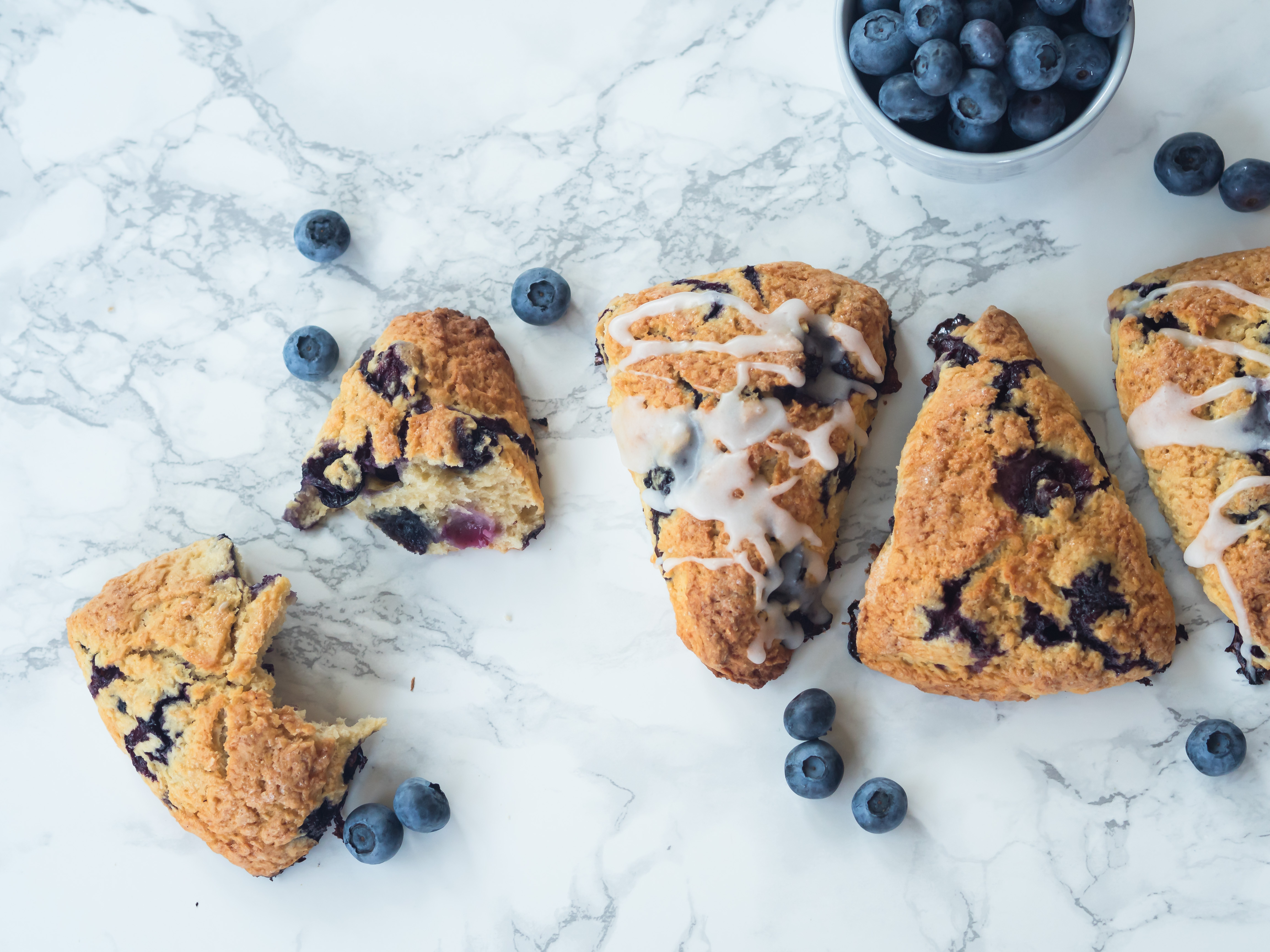 Kokos-Blaubeer-Scones